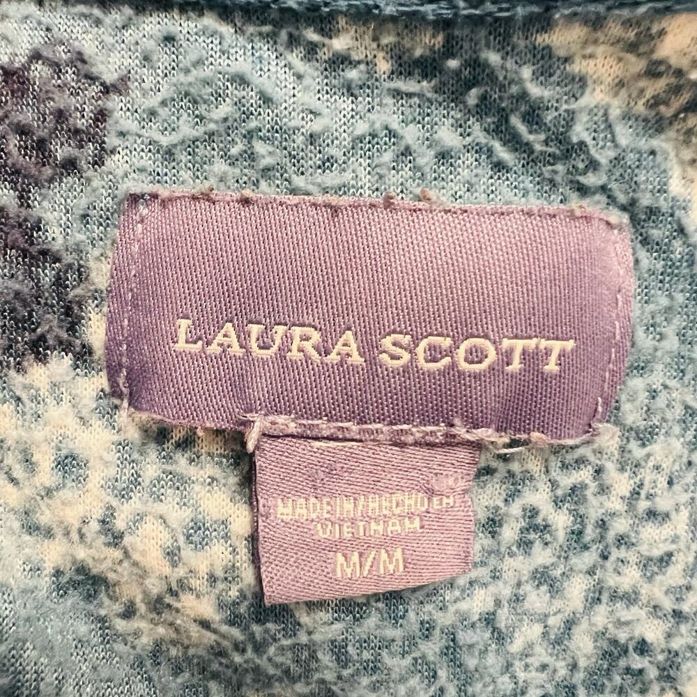 Laura Scott Women's Size M Pullover Fleece 1/2 Zip Snowflakes Print Blue. - Picture 4 of 4